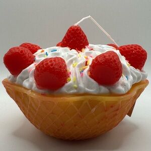 Martha Stewart Strawberry Shortcake Bowl Candle Country‎ Strawberry Scented